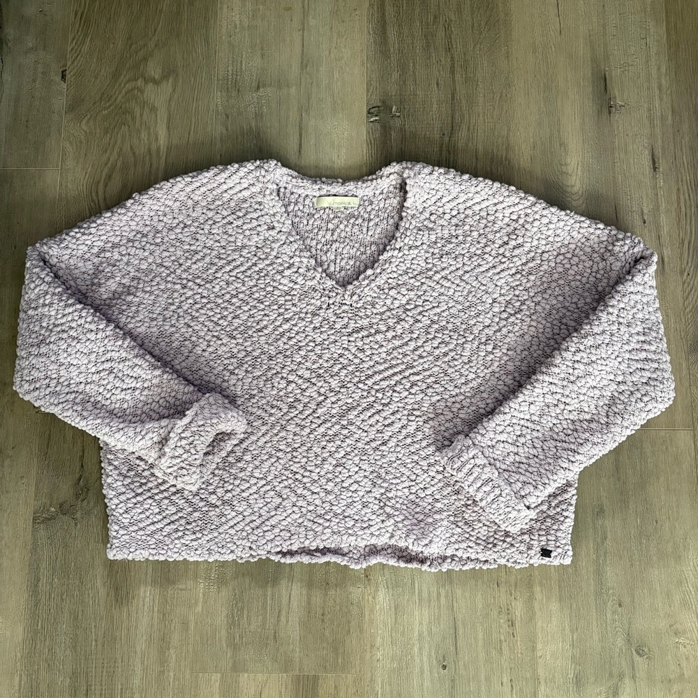 Monk & Lou Plenty - Lavender V-Neck Women Sweater - sz. Small